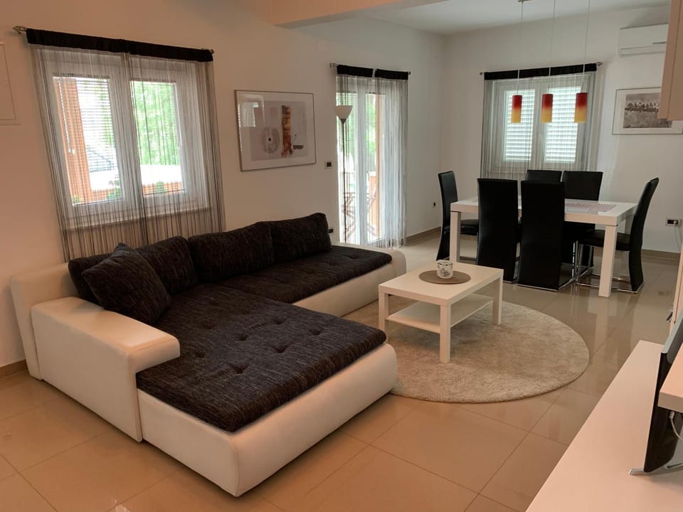 Apartment Leonardo Apartment in Biograd na Moru