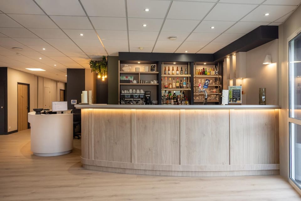 Lounge or bar