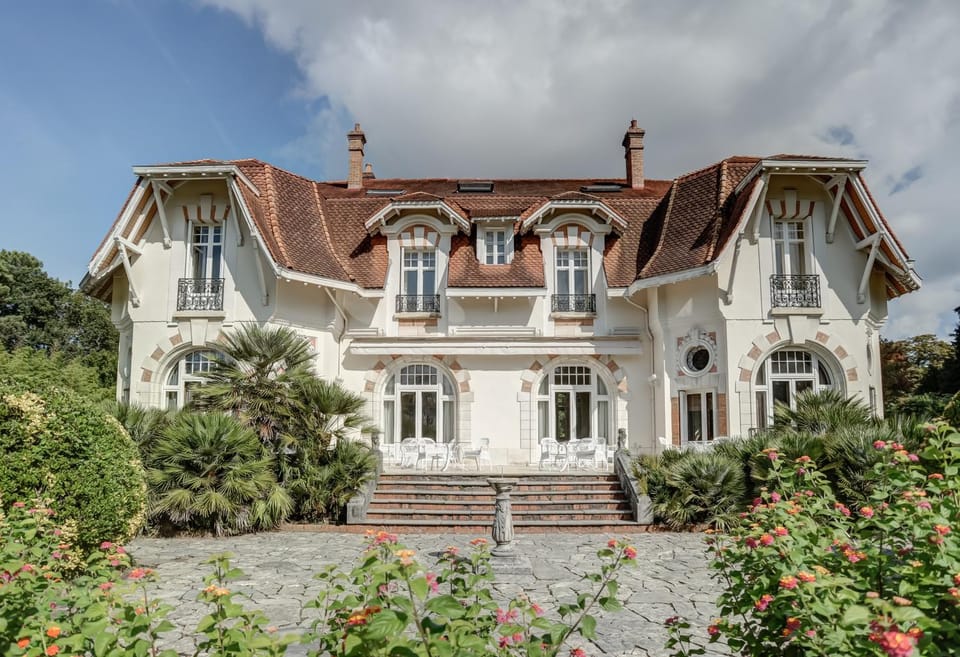 Property building, Garden
