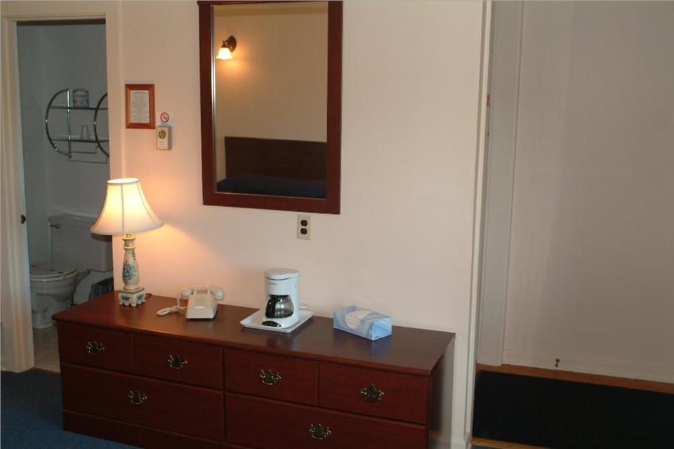Bathroom, Decorative detail, Bedroom