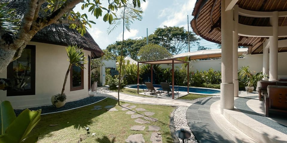 Garden, Swimming pool
