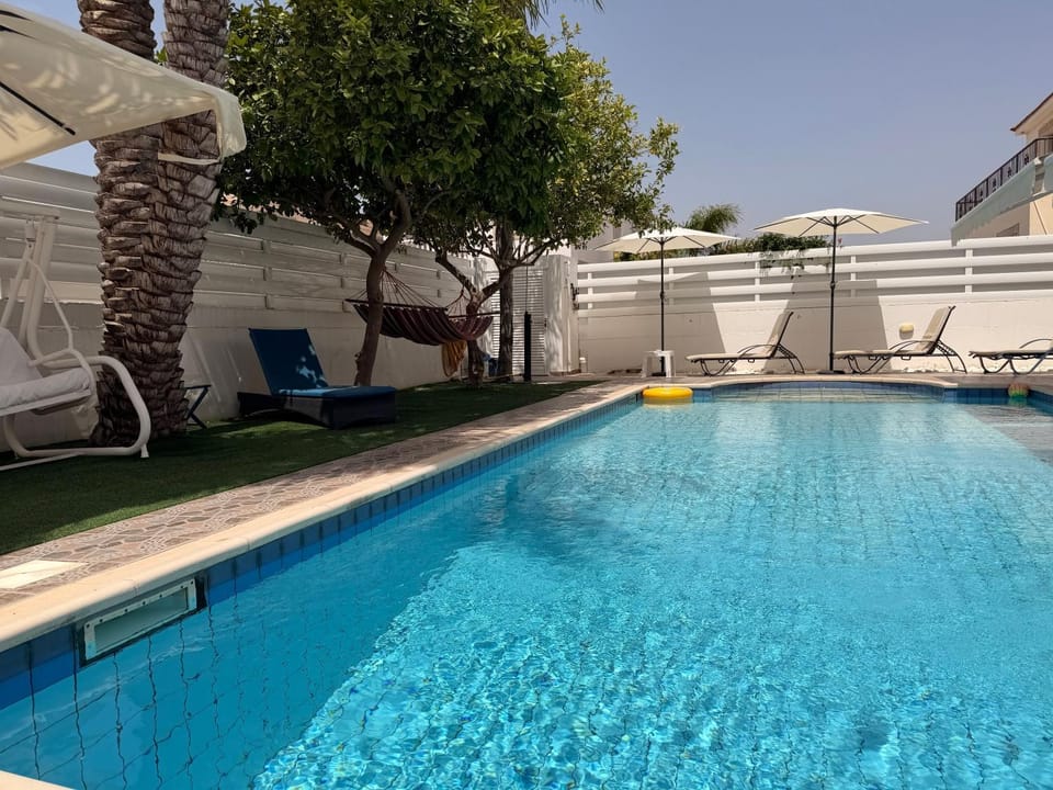 Day, Pool view, Swimming pool, sunbed