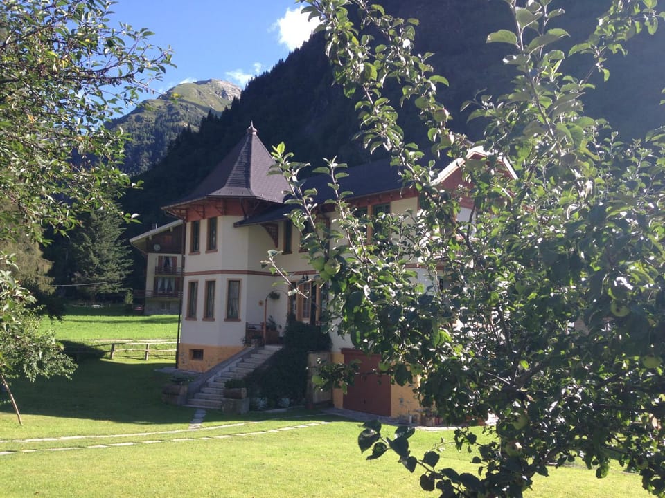 Property building, Garden