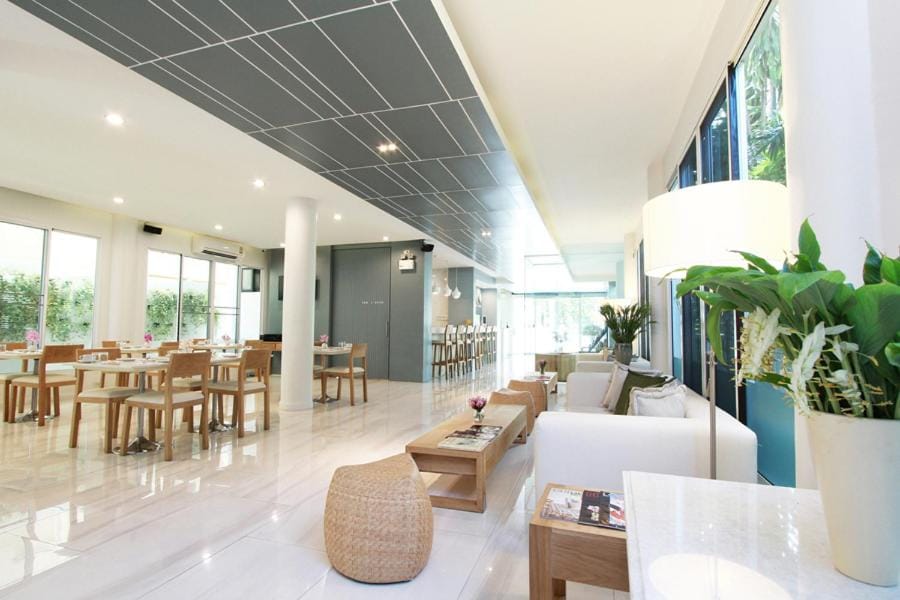 Restaurant/places to eat, Day