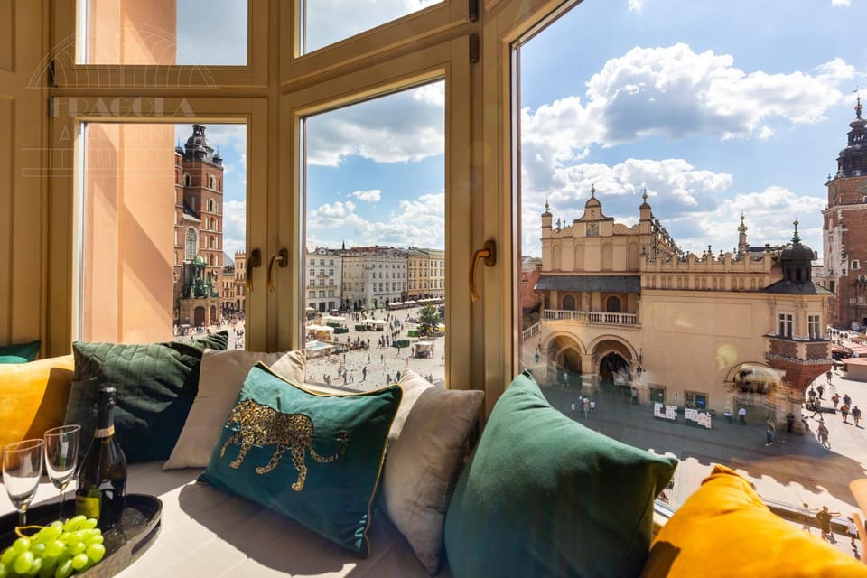View (from property/room), Seating area, City view