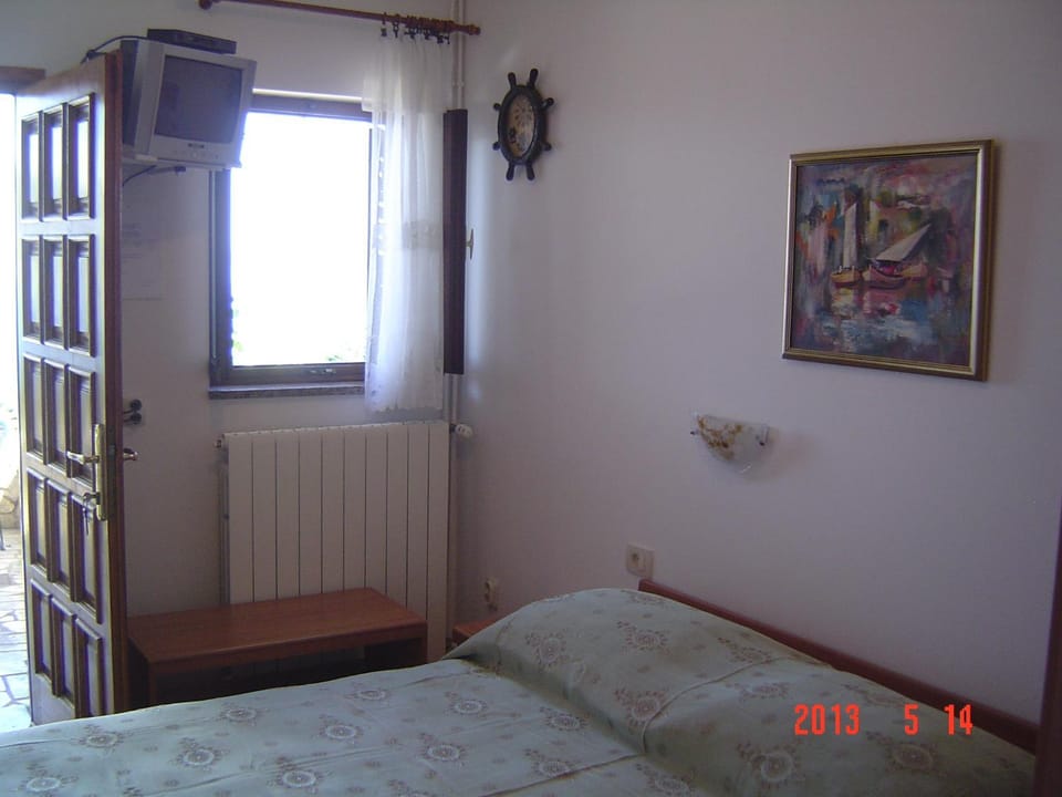 Room Rubinić Bed and Breakfast in Primorje-Gorski Kotar County