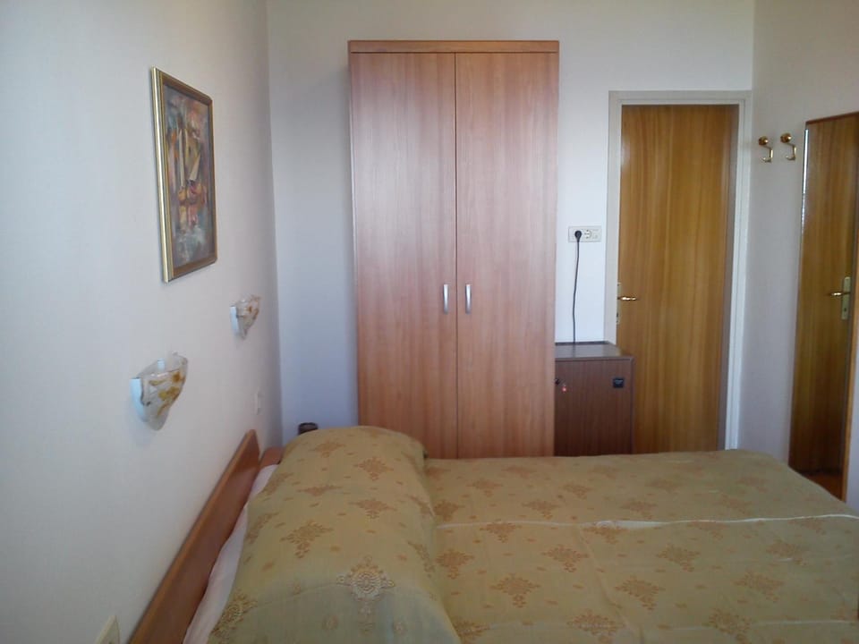 Room Rubinić Bed and Breakfast in Primorje-Gorski Kotar County