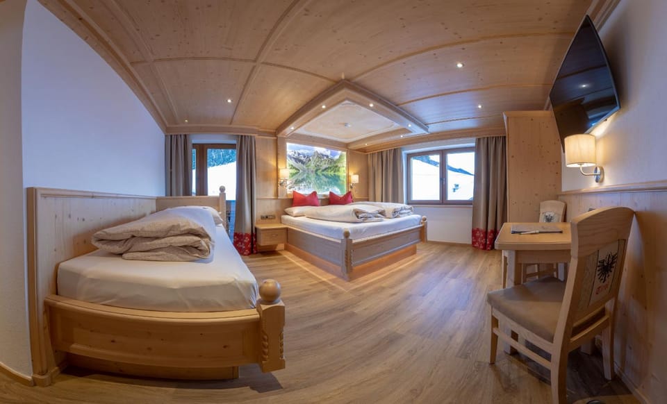 Gasthof Tannen - Alm Inn in Tyrol