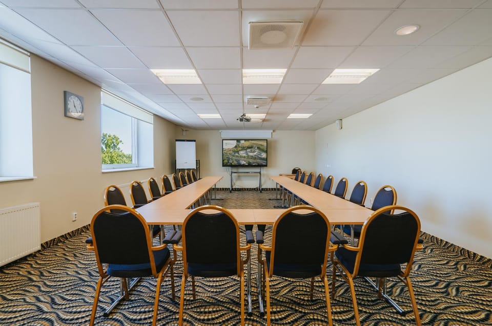 Meeting/conference room