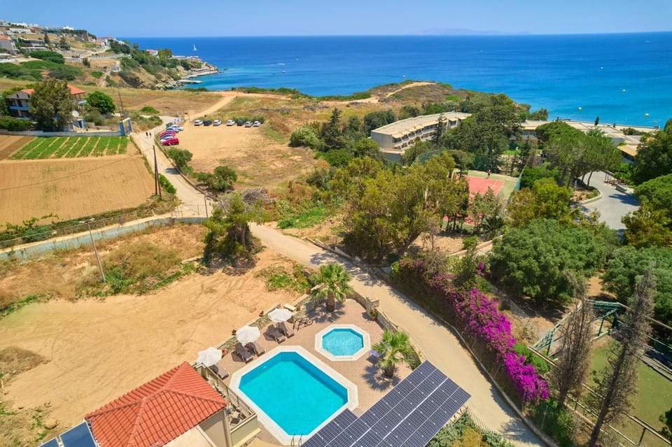 Family seaside Kladissos Villa with private heated pool! Villa in Crete