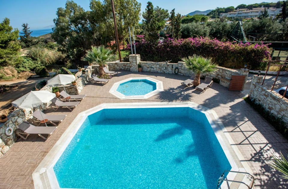 Natural landscape, Garden view, Pool view, Swimming pool, sunbed