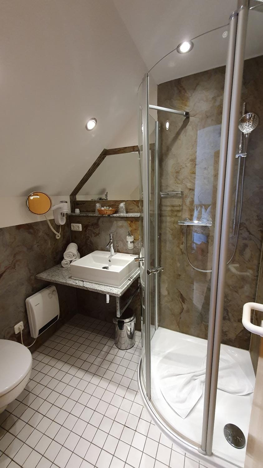 Hotel Zum Anker-THULLs Restaurant Hotel in Rhineland-Palatinate