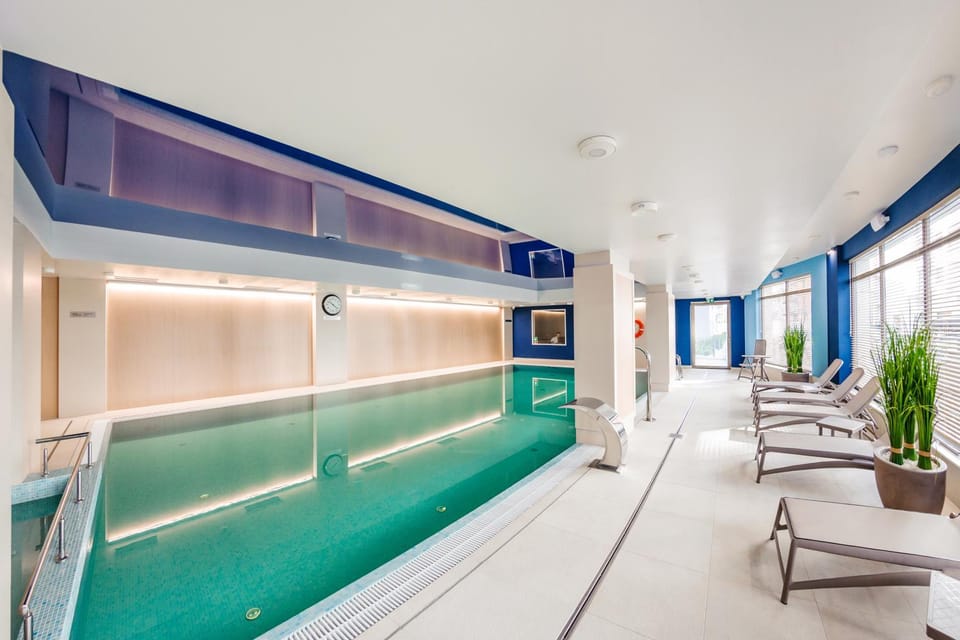 Activities, Area and facilities, Swimming pool