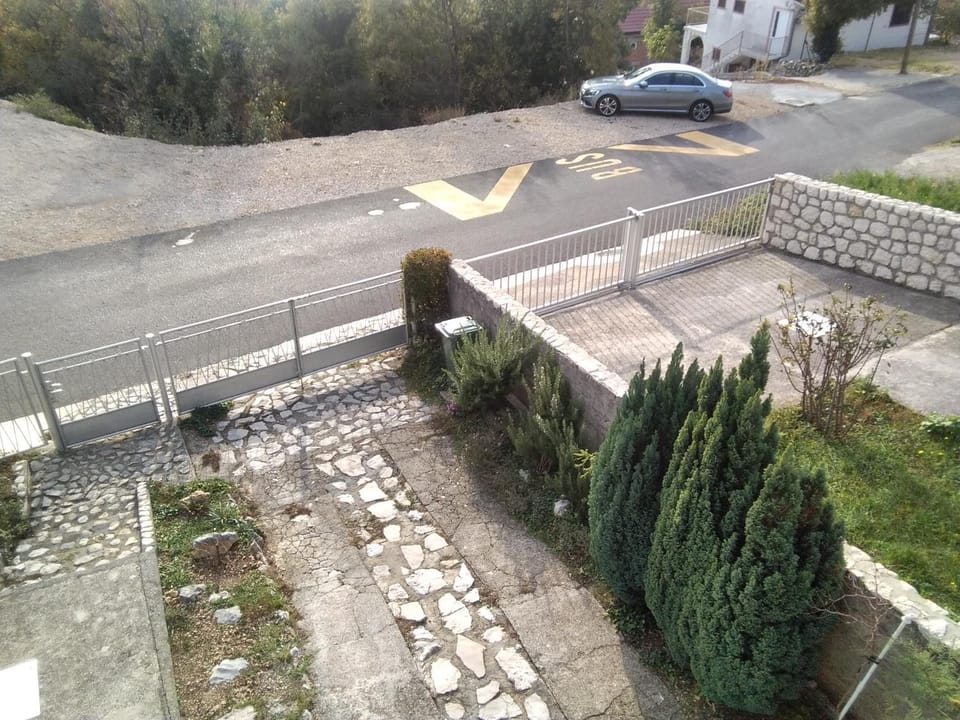Garden view, shuttle