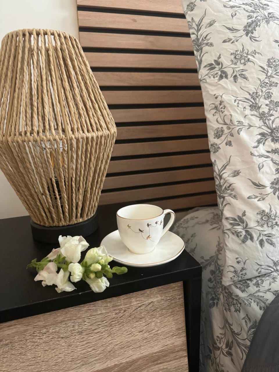 Une Chambre dans un appartement Vacation rental in Île-de-France