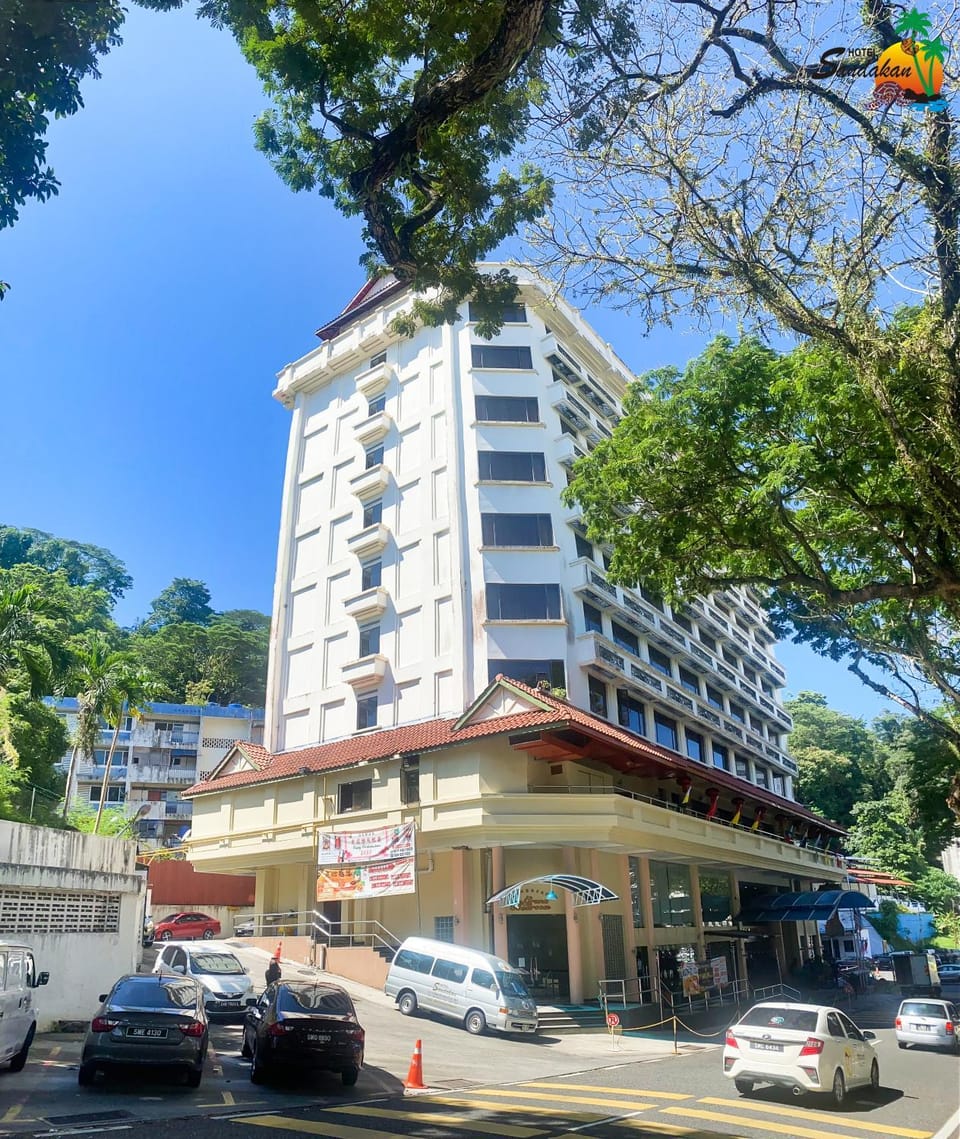 Staff, People, Food and drinks, Meeting/conference room, Food, Meals, Breakfast, Continental breakfast, Buffet breakfast, Asian breakfast, English/Irish breakfast, American breakfast, Lunch, Dinner, Drinks, Alcoholic drinks, Non alcoholic drinks, Family, Parking