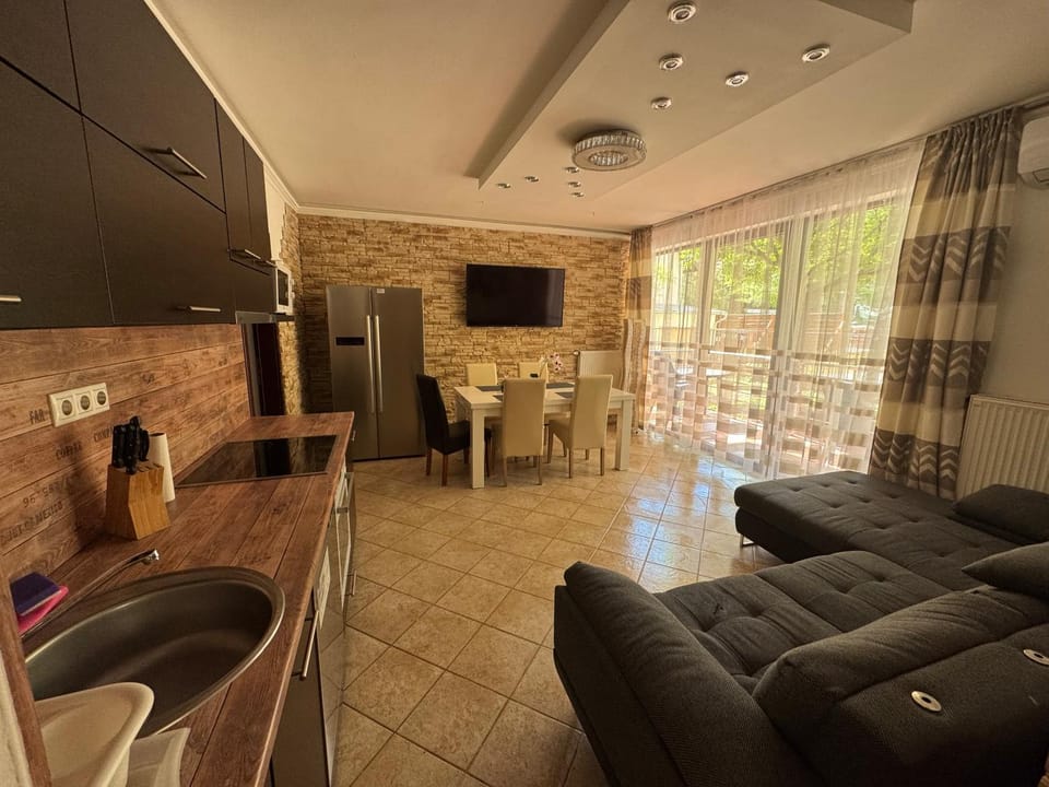 Liliána Apartman Apartment in Siófok