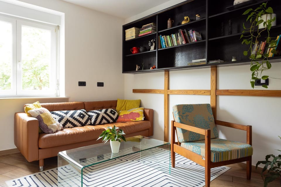 Library, Living room, Seating area