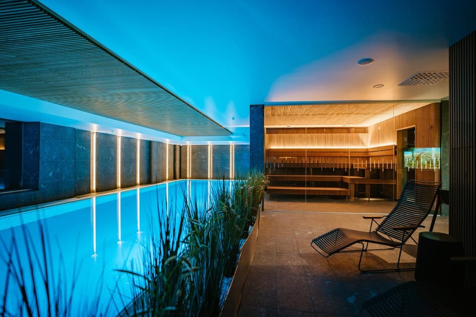 Sauna, Swimming pool