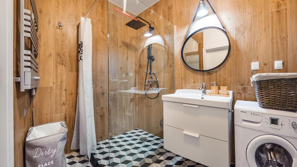 Shower, Bathroom