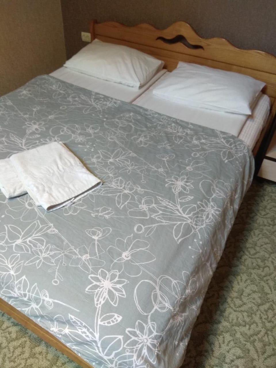 Guest House Pid Dubom Hostel in Lviv