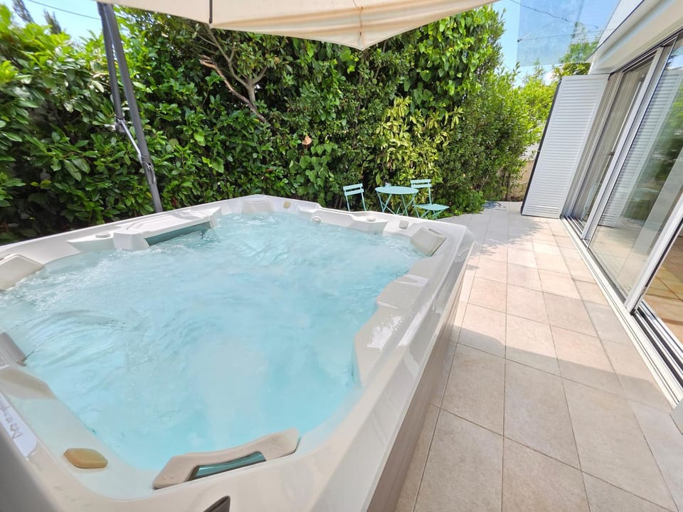 Hot Tub
