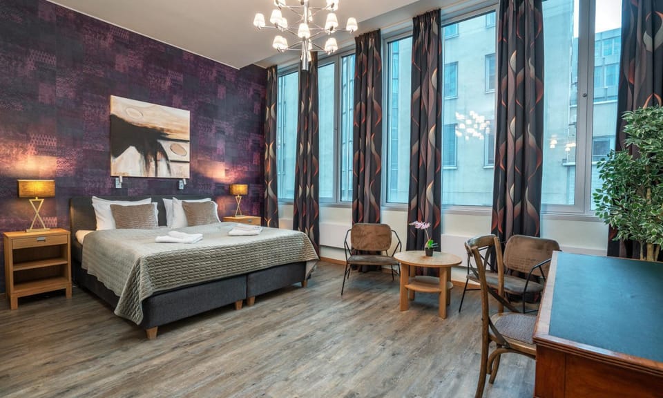 Seating area, Bedroom