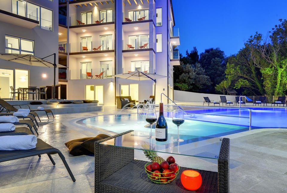 Property building, View (from property/room), Seating area, On site, Pool view, Swimming pool, Drinks, sunbed