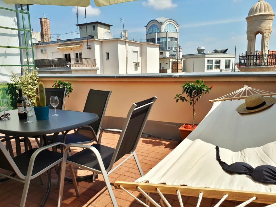 Patio, Patio, Summer, Garden, Balcony/Terrace, Balcony/Terrace, City view, Landmark view
