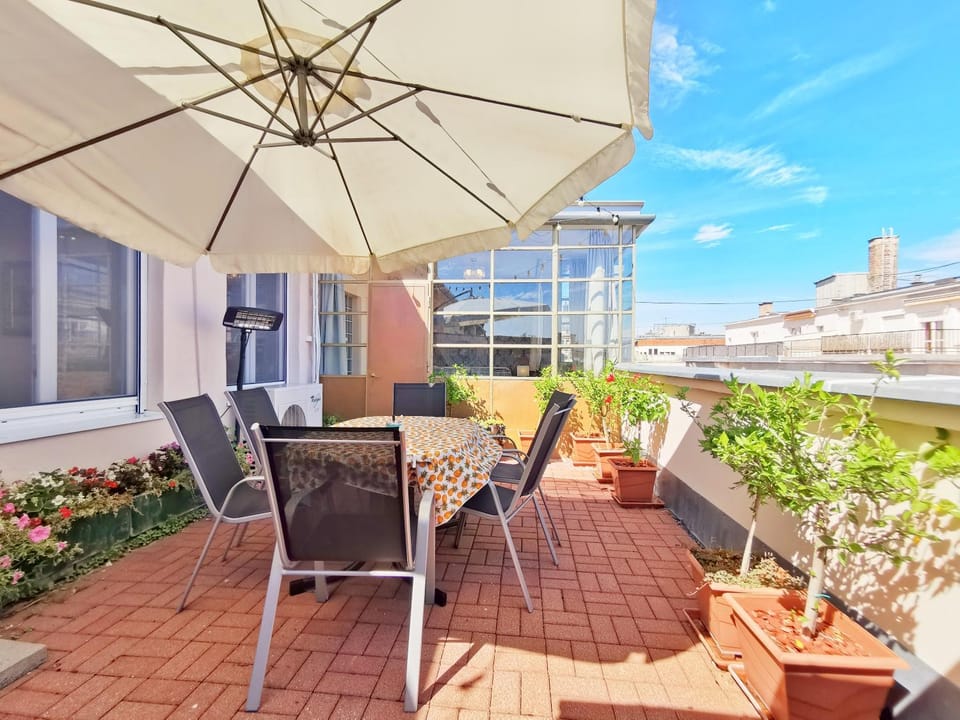 Patio, Patio, Balcony/Terrace, Balcony/Terrace