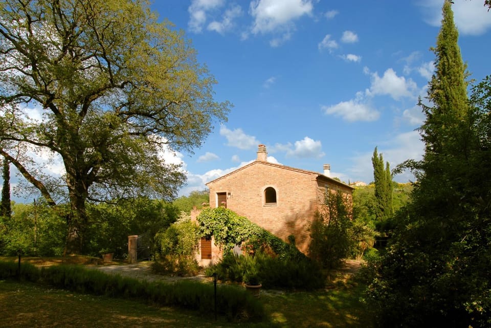 Podere SantaAdele Farm Stay in Tuscany