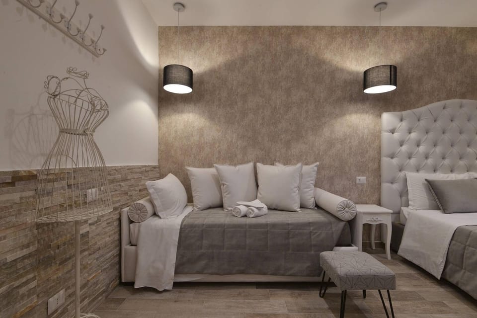 Bed, Bedroom, Pets
