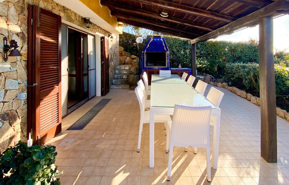 Patio, Facade/entrance, Balcony/Terrace