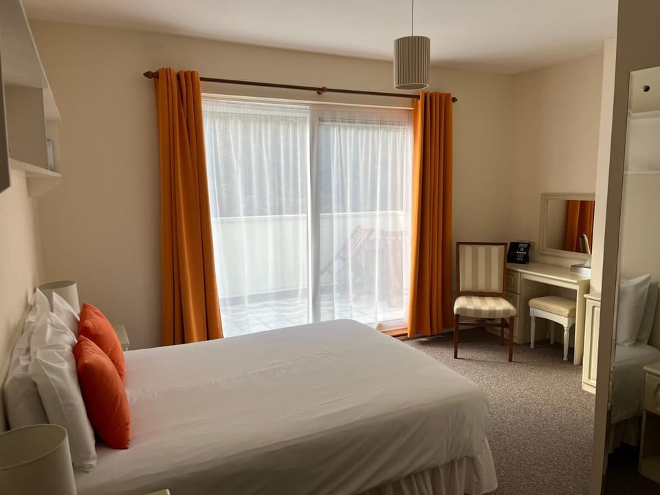 The Prince Of Wales Hotel Inn in Europe