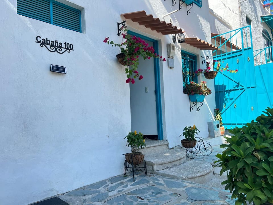 Cabaña La Aldea - Santorini Colombiano House in Antioquia