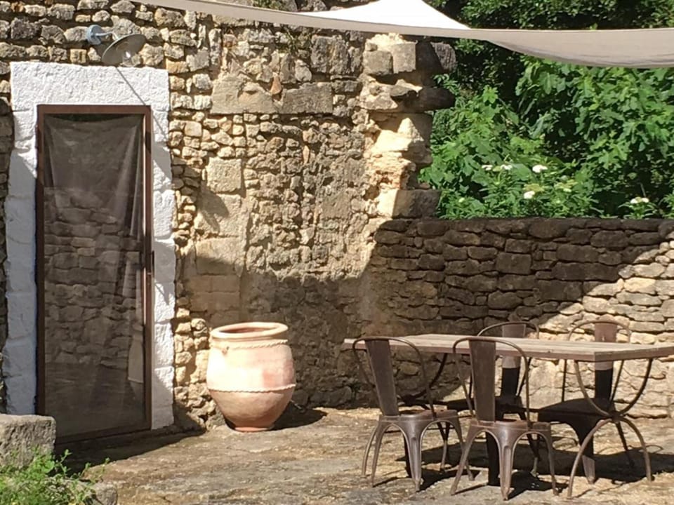 Patio, Facade/entrance