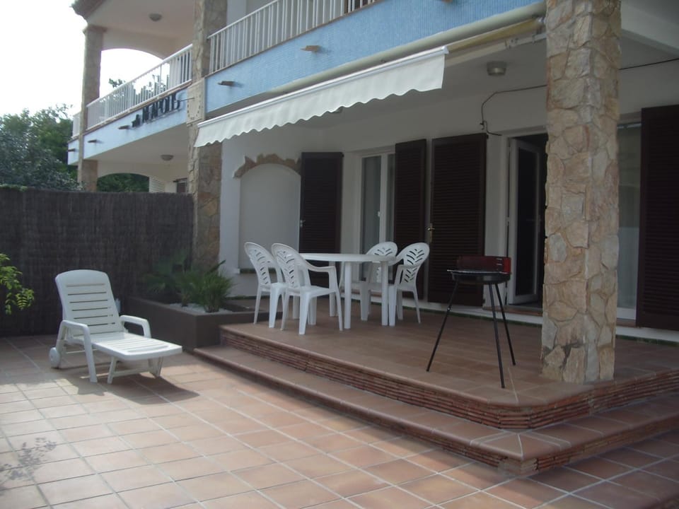 Patio, BBQ facilities, Balcony/Terrace