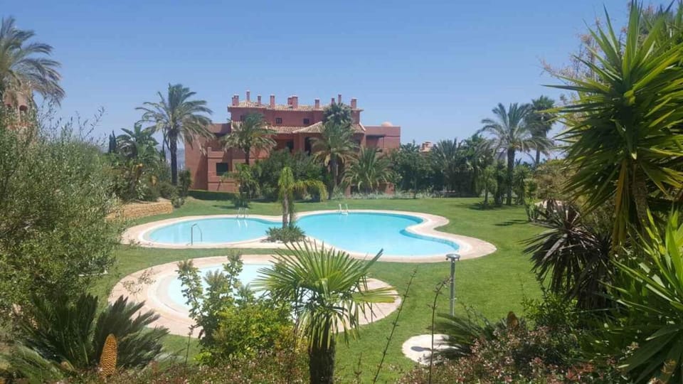 Nearby landmark, Natural landscape, Swimming pool