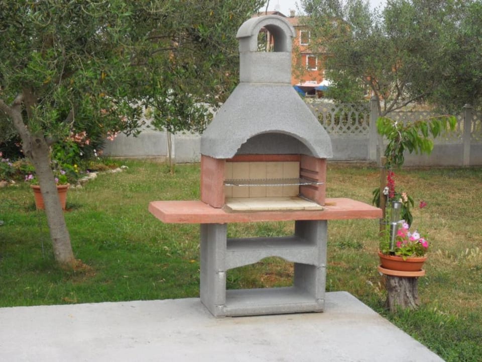 BBQ facilities, Garden