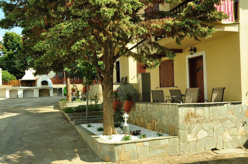 Property building, Garden view