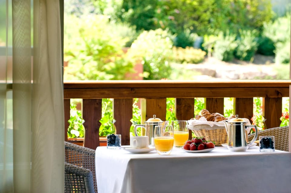 Balcony/Terrace, Breakfast