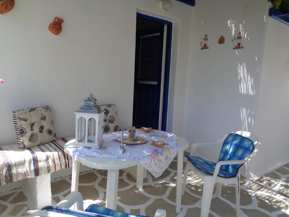 Loutra House Kythnos Country House in Kea-Kythnos