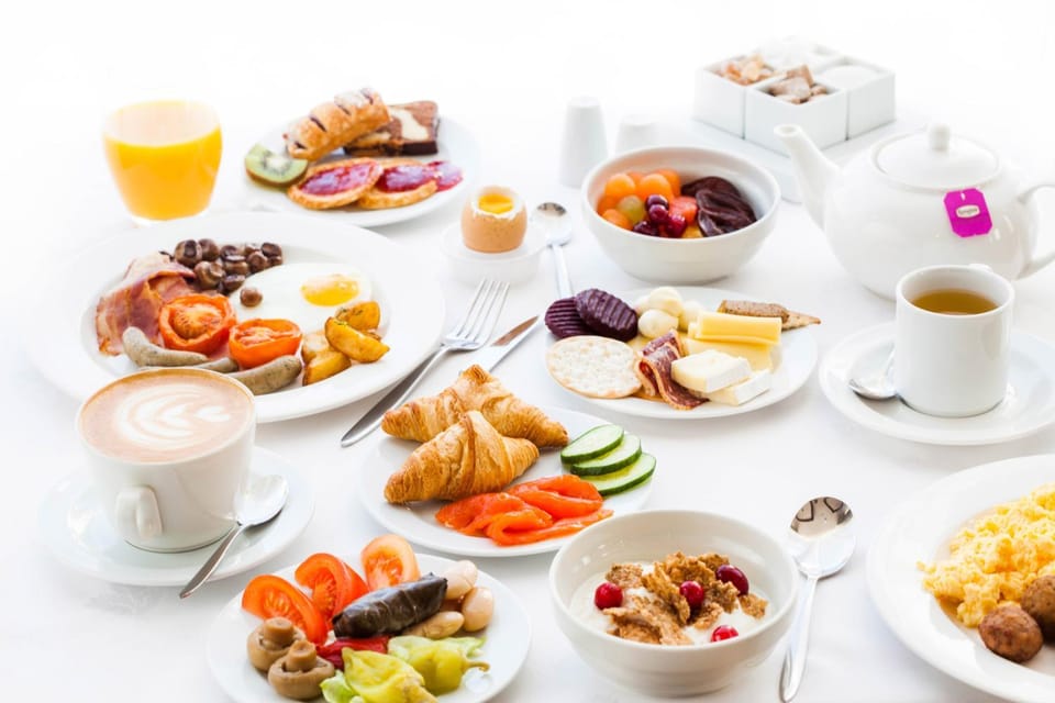 Restaurant/places to eat, Buffet breakfast