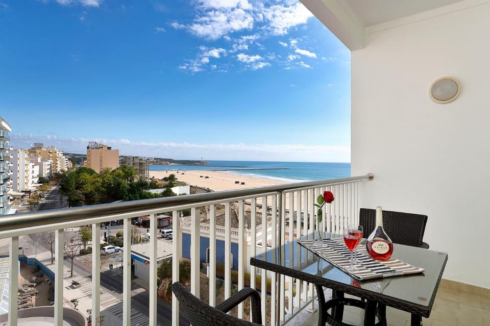 Balcony/Terrace, Sea view, Street view