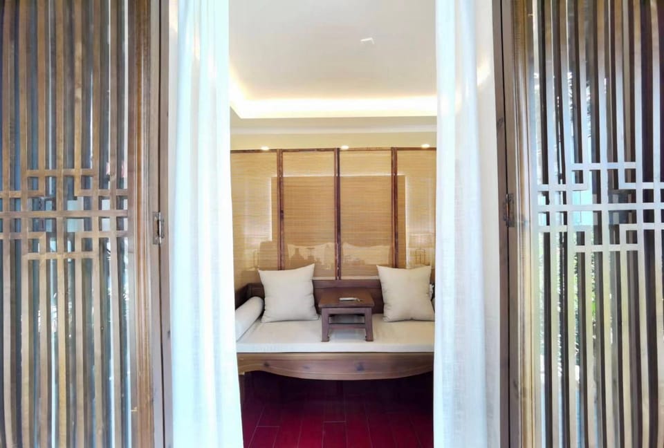 Seating area, Bedroom