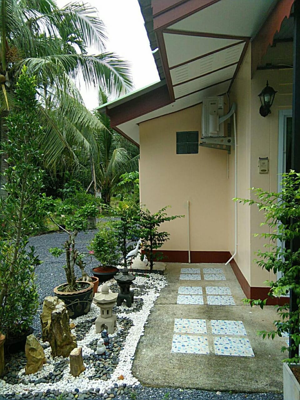 Property building, Day