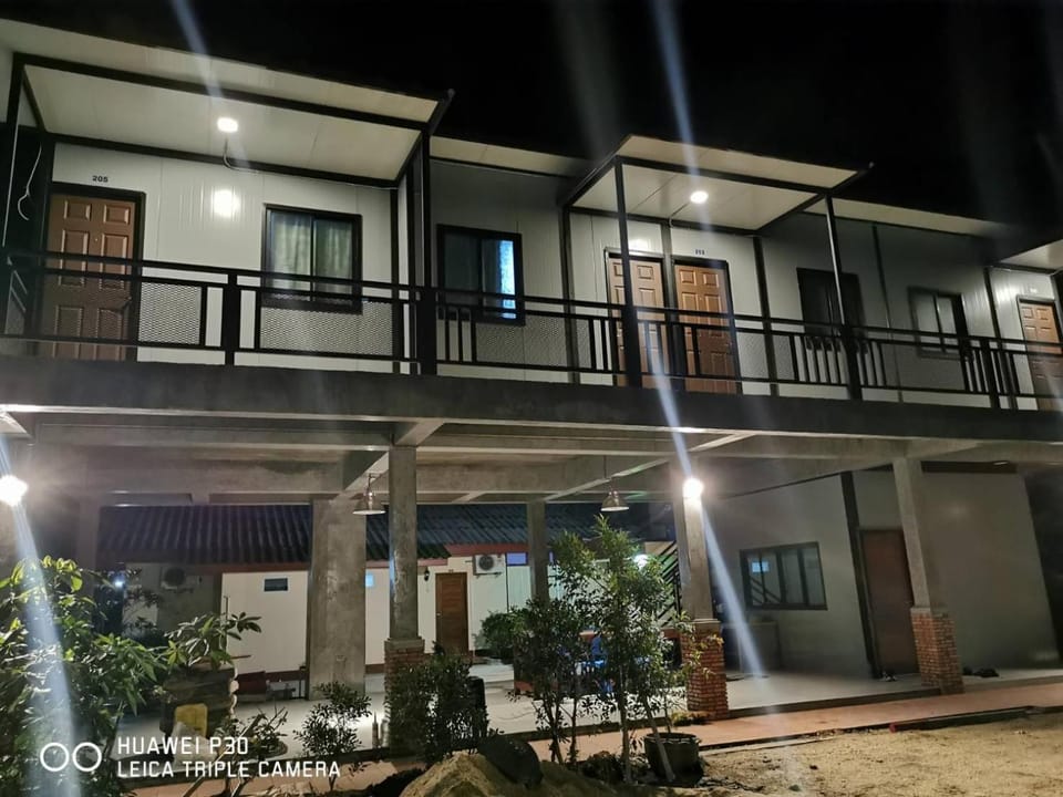 Property building, Night, Balcony/Terrace