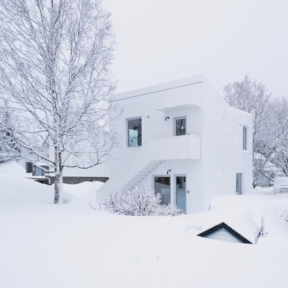 Property building, Day, Winter, On site