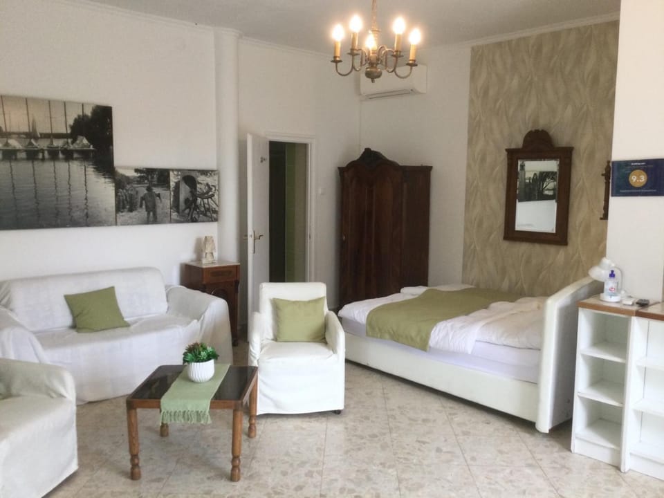 Living room, Bedroom