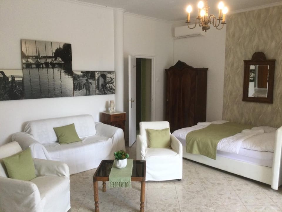 Living room, Bedroom